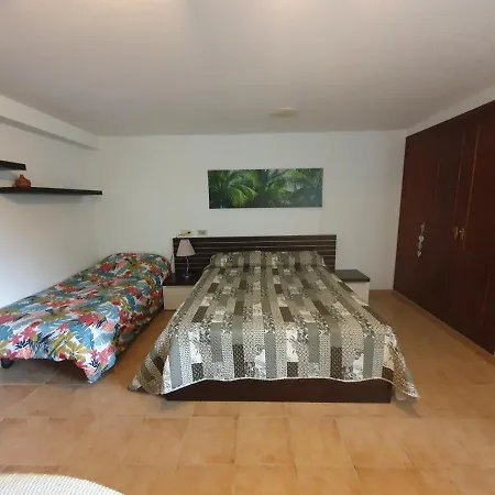 Apartamento De Invitados 45M 아파트 아 코루냐